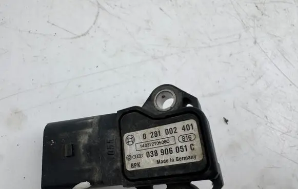 Volkswagen Touareg II Air pressure sensor 0281002401 140312T0508C 038906051C