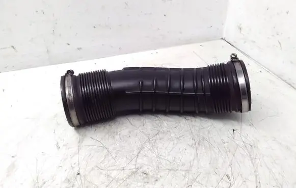 Volvo S80 Air intake hose/pipe 6898050