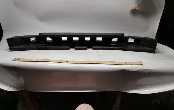 Front bumper foam support bar