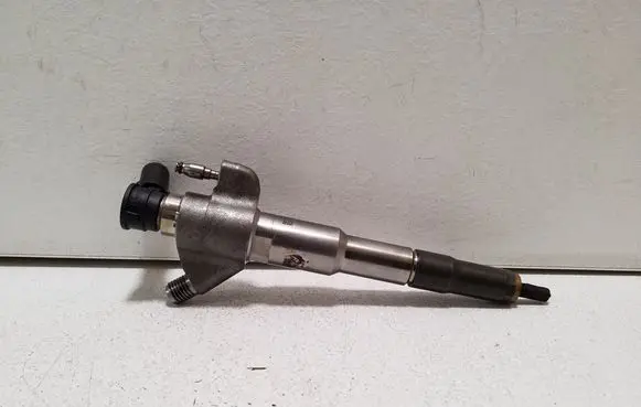 Nissan Navara D23 Fuel injector 16609567R HMLGT5690R