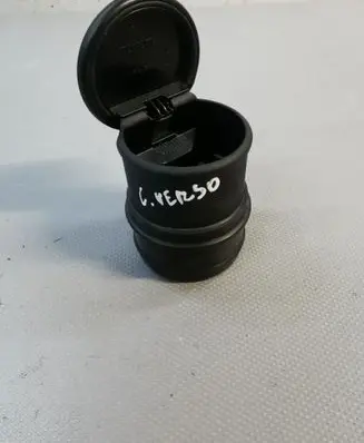 Toyota Corolla Verso E121 Ashtray (front) 