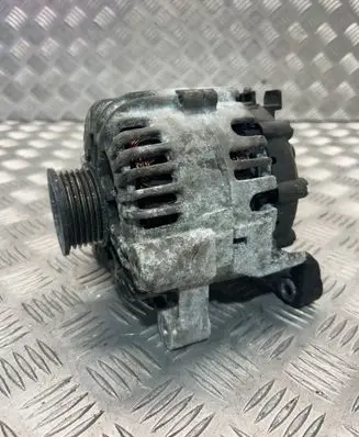 BMW 3 E90 E91 Generator/alternator 7802471