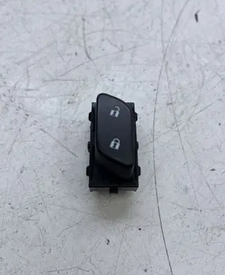 Opel Insignia A Central locking switch button 22899704
