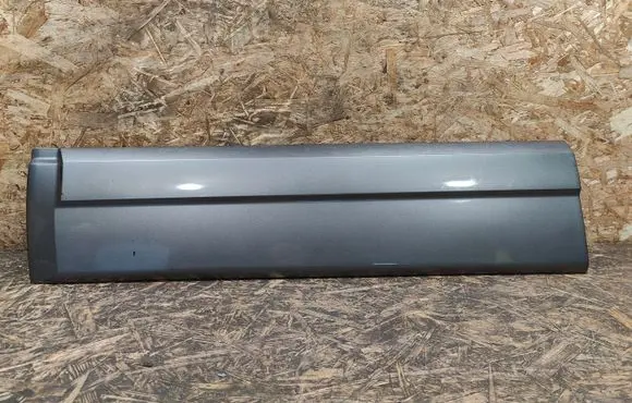 KIA Sorento Front door trim (molding) 877313E001
