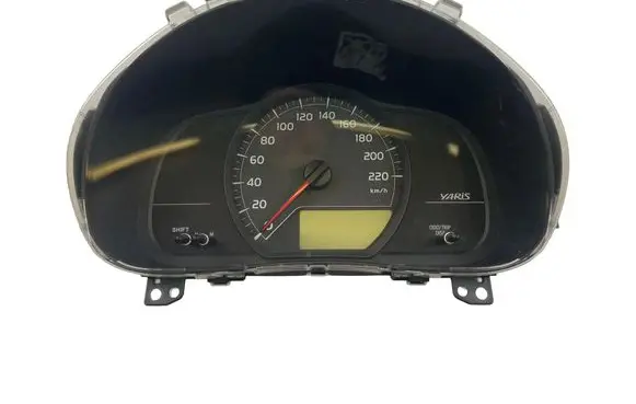 Toyota Yaris Speedometer (instrument cluster) 838000DP50