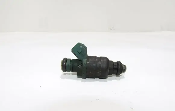 Seat Toledo II (1M) Fuel injector 037906031AA