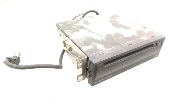 Mitsubishi Space Wagon Navigation unit CD/DVD player MZ312001 CU450WS