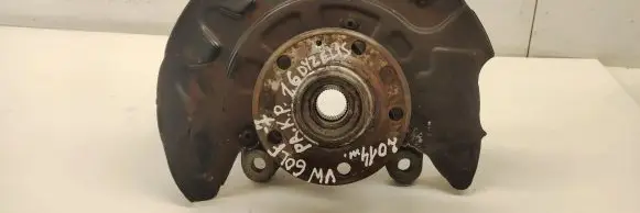 Volkswagen Golf VII Front wheel hub