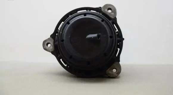 BMW 5 G30 G31 Engine mount bracket 2791583