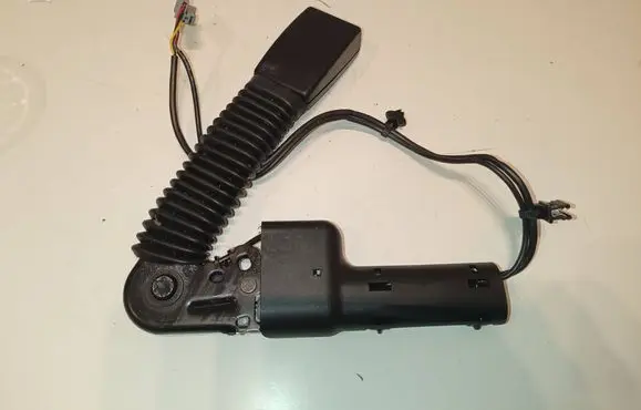 Mini Cooper Countryman R60 Front seatbelt buckle 9806923 449343166010 620343500A