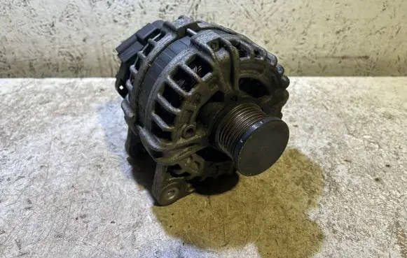 Nissan Qashqai Generator/alternator 231004BE0B F000BL0814 14V80150A