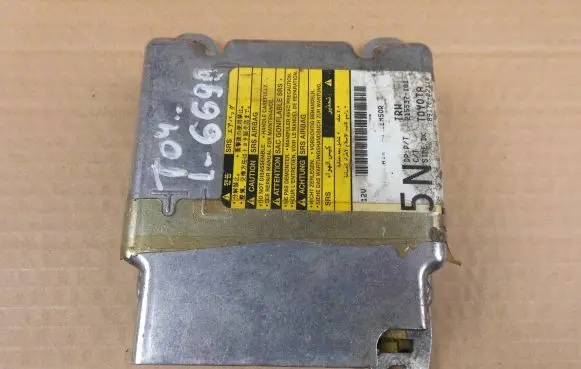 Toyota Auris 150 Airbag control unit/module 8917002110