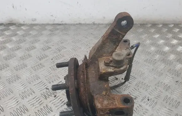 Hyundai Santa Fe Front wheel hub
