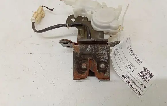 Mazda 3 I Loading door lock B6701