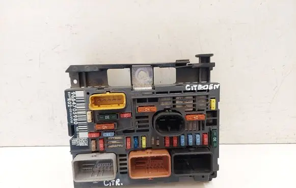 Citroen C5 Fuse module 9664705980