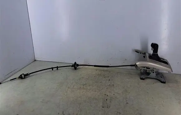 Opel Astra H Gear shifter/selector 13121109