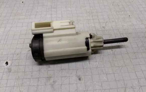 Volkswagen Transporter - Caravelle T5 Brake pedal sensor switch 8E0927189B