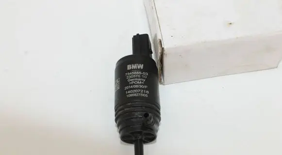 BMW 2 F22 F23 Windscreen/windshield washer pump 7345885 140207218