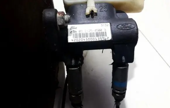 Ford Mondeo MK I Master brake cylinder 03212545003 03.2125-4500.3