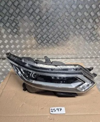 Nissan Qashqai Headlight/headlamp 10019011