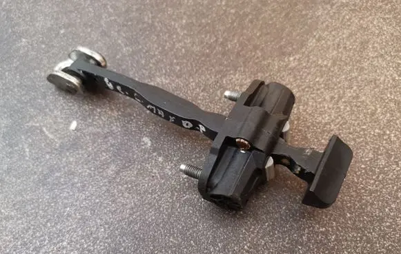 Ford Grand C-MAX Front door check strap stopper AM51U23500AC