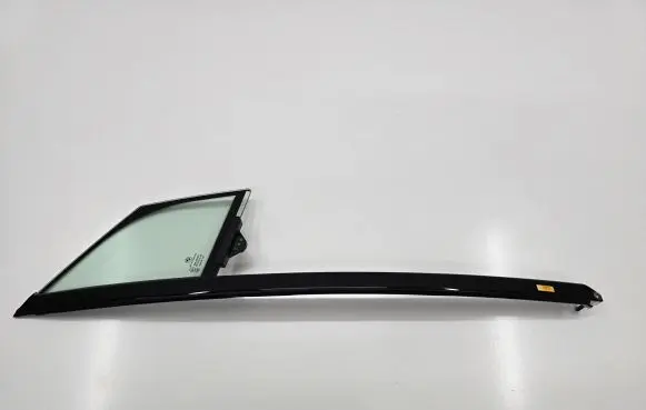 BMW i3 Front door vent window glass four-door 7289042