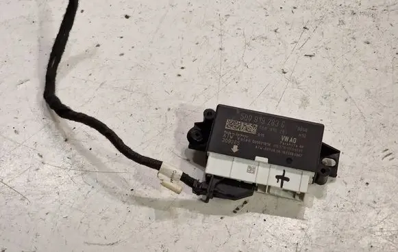 Skoda Superb B8 (3V) Parking PDC control unit/module 5Q0919283G 5Q0919283