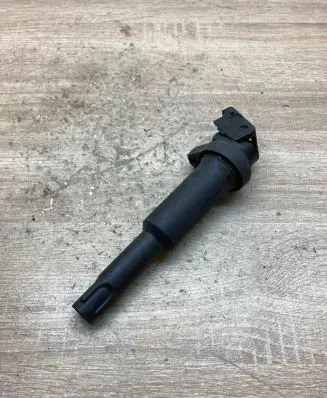 BMW Z4 E85 E86 High voltage ignition coil 7548553