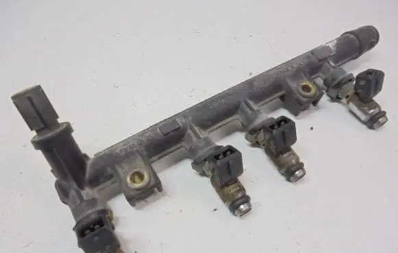 Fiat Seicento/600 Fuel injector IWP095