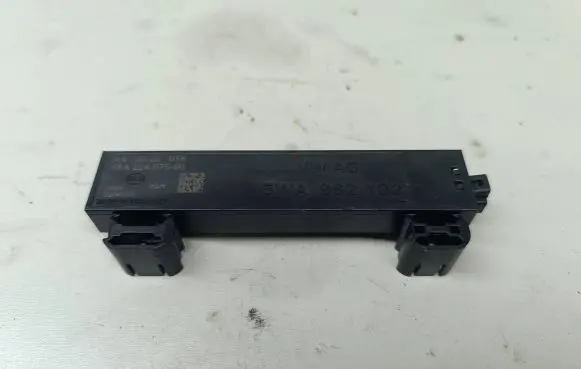 Volkswagen Golf VII Keyless system antenna 5WA962132