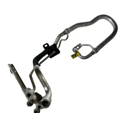 Jeep Grand Cherokee Air conditioning (A/C) pipe/hose 68217214AD