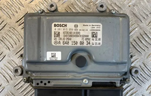 Mercedes-Benz B W245 Engine control unit/module A6401508034 1039S28896 0281015956