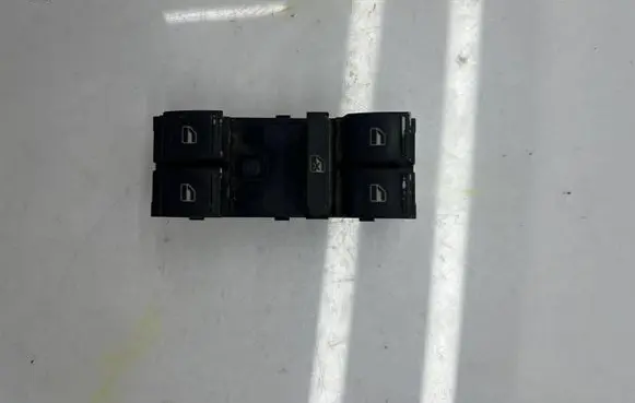 Volkswagen Touran I Electric window control switch 1K4959857