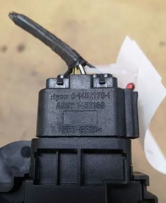 Mazda 3 I Front door lock 3N6AA21813K