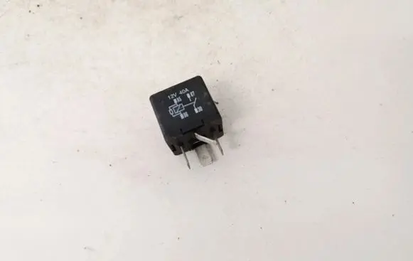Volkswagen Caddy Other relay 8k0951253