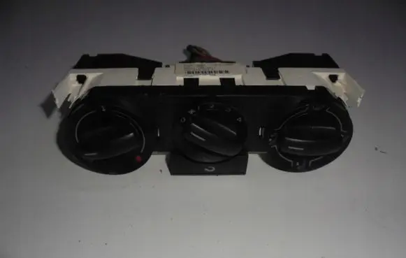 Volkswagen Polo Climate control unit 6Q0819045P
