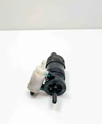 Windshield washer spray nozzle