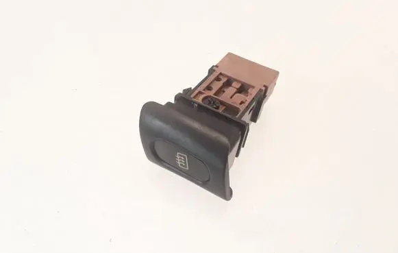 Nissan Serena Windscreen/window heater switch