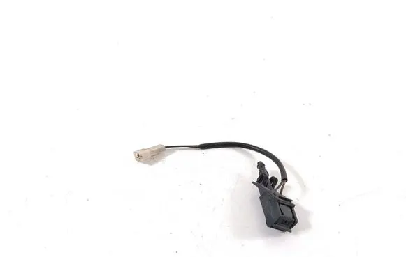 Windshield washer spray nozzle