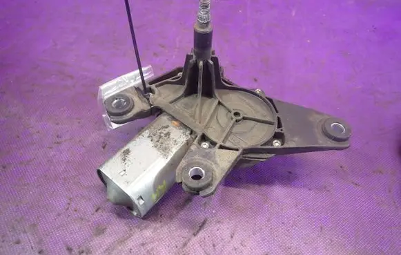 Renault Trafic I Rear window wiper motor 7700311590C