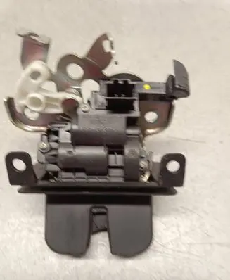 Skoda Octavia Mk3 (5E) Tailgate/trunk/boot lock/catch/latch 5E5827520