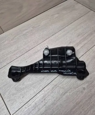 Land Rover Range Rover Velar Intercooler pipe mounting bracket M8A2-6K767-AB