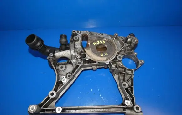 Mercedes-Benz GLC X253 C253 Generator/alternator bracket A6512012409