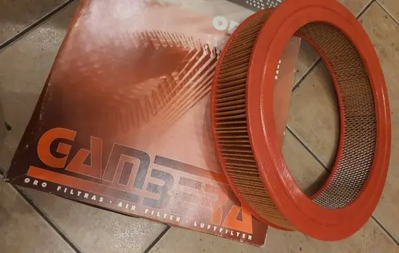 Volkswagen PASSAT B3 Air filter CA2740 C29631 FL6544