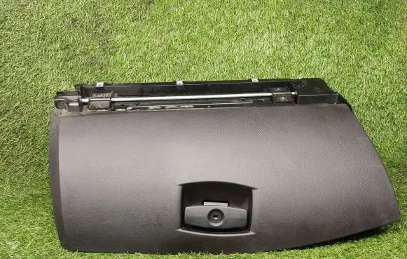 BMW 5 E60 E61 Glove box 7034080 51167034080