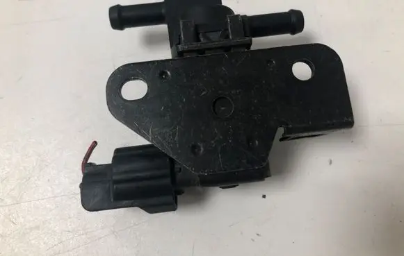 Honda Civic Turbo solenoid valve 1362001850