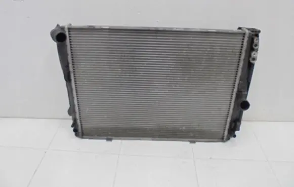 BMW X1 E84 Coolant radiator 758165006