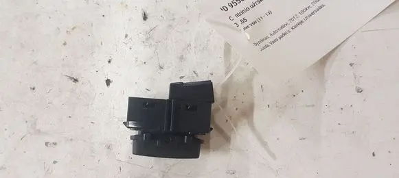 Volvo V60 Central locking switch button 31318989 10W325