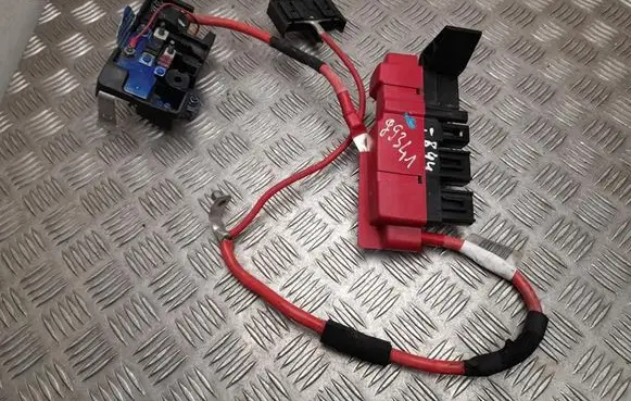 Nissan Primastar Fuse box set 241143140R