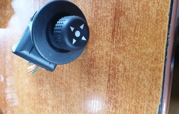 Citroen Berlingo Wing mirror switch 185526